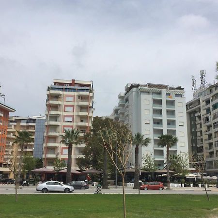 Sea View Apartment Onorato 1 Vlorë Екстериор снимка