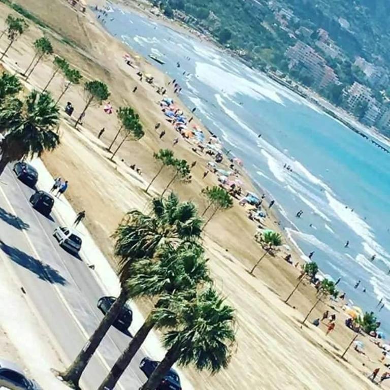 Sea View Apartment Onorato 1 Vlorë Екстериор снимка