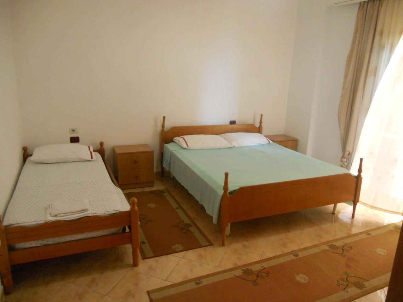 Sea View Apartment Onorato 1 Vlorë Екстериор снимка